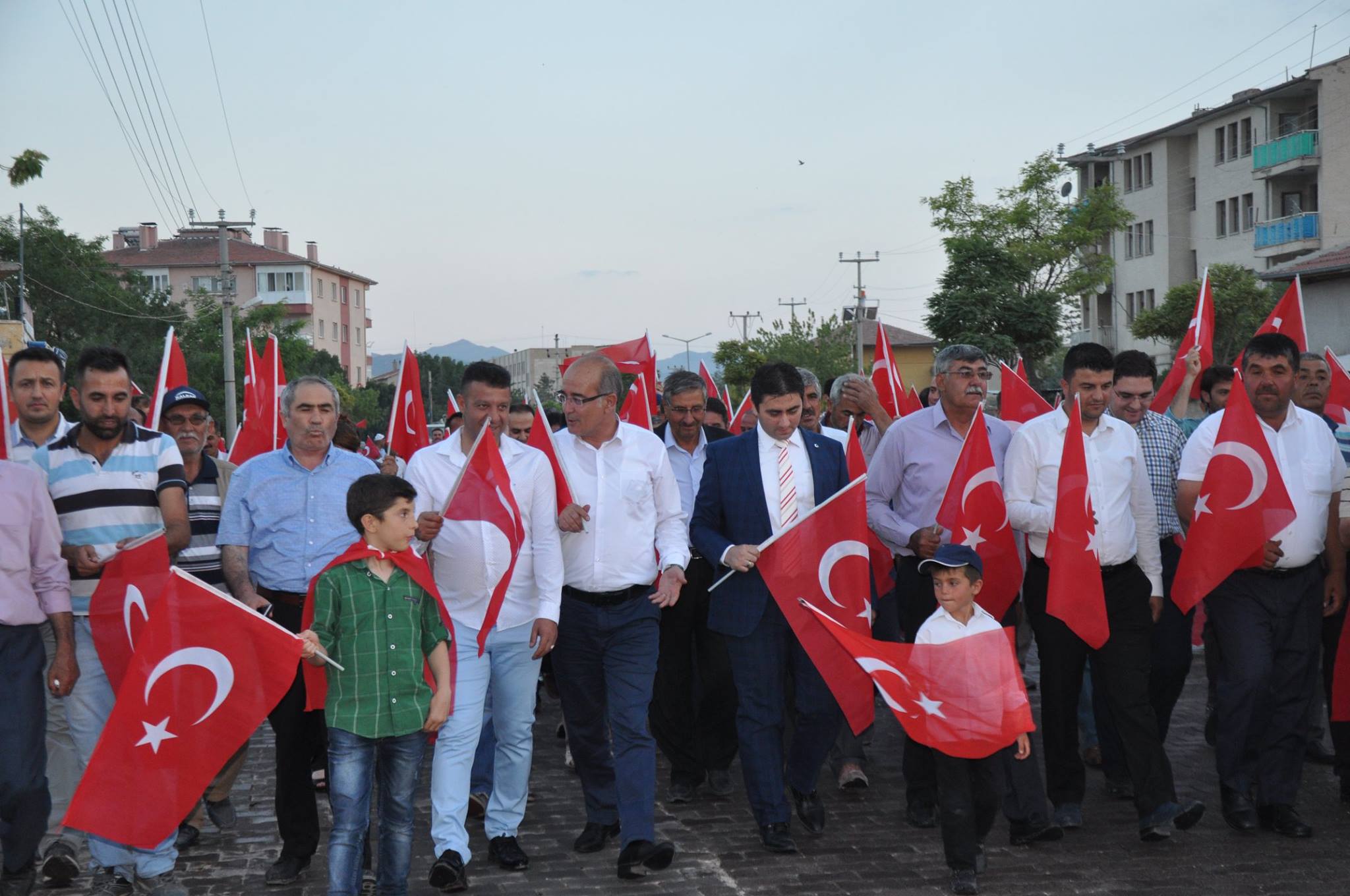 EMİRGAZİ’DE 15 TEMMUZ NÖBETİ