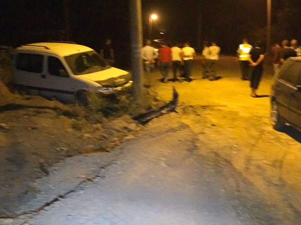 İVRİZ YOLU ÜZERİNDE TRAFİK KAZASI: 1 YARALI