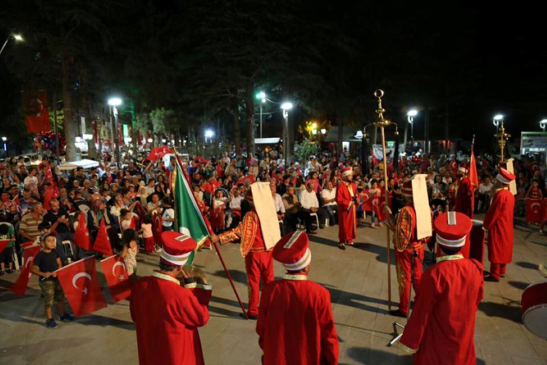 30 AĞUSTOS'TA MEHTERAN COŞKUSU