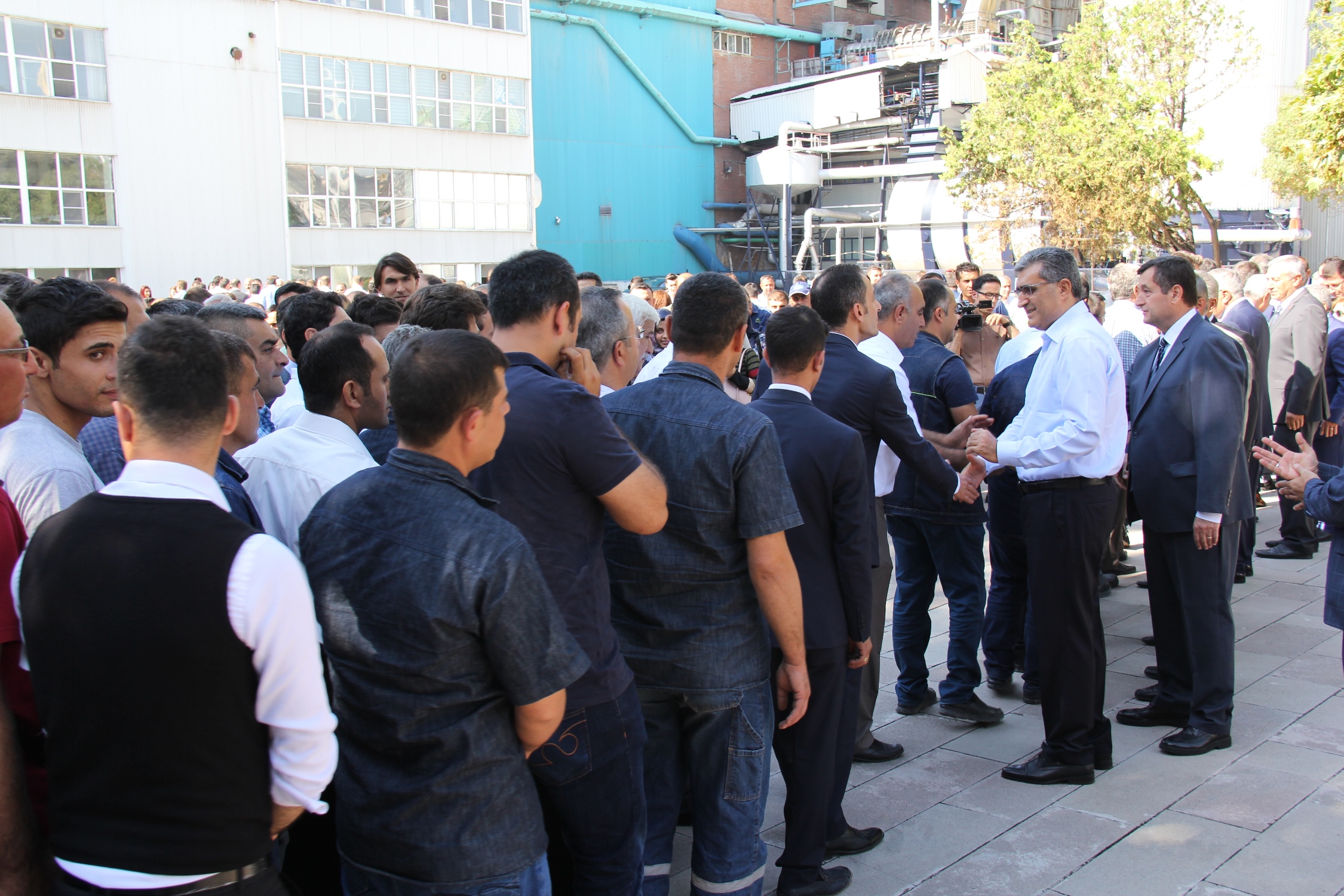 Konuk; Samimiyetsiz Bir Dünyada Yaşıyoruz, Güçlü Olmak Zorundayız