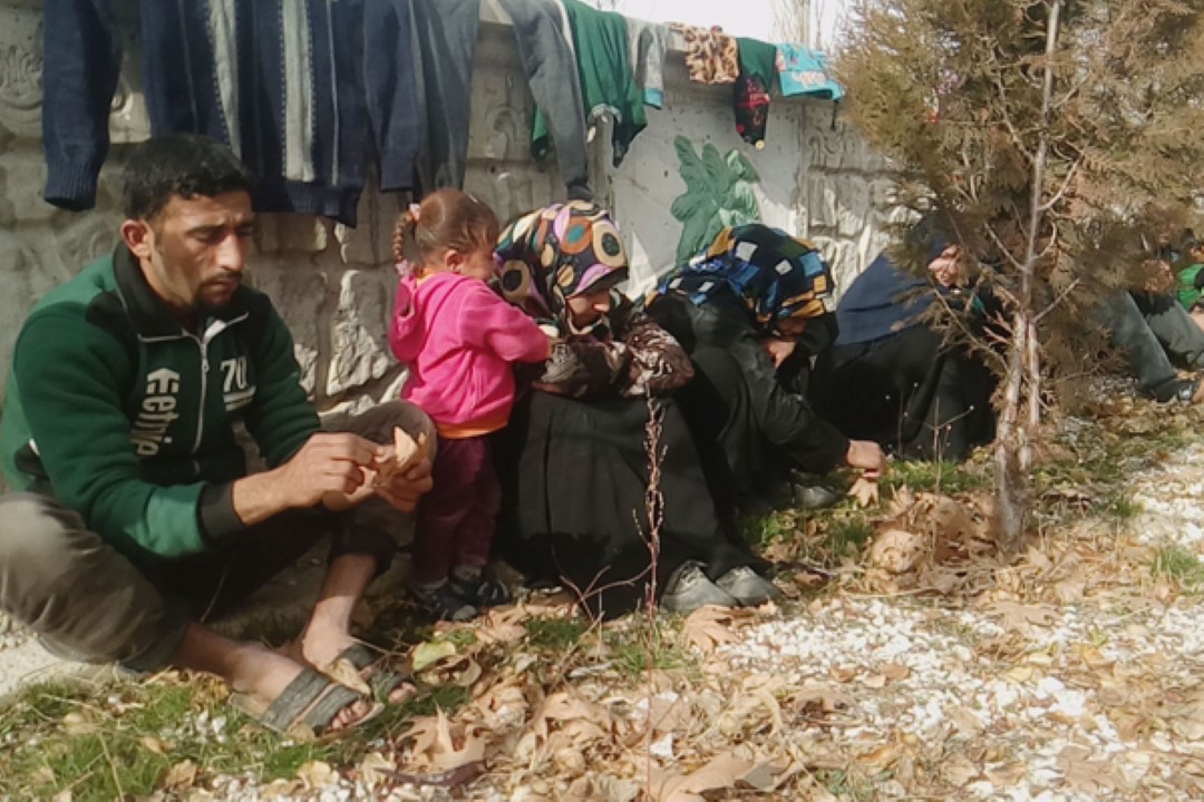 EREĞLİ BELEDİYESİ'NDEN MÜLTECİLERE YARDIM ELİ