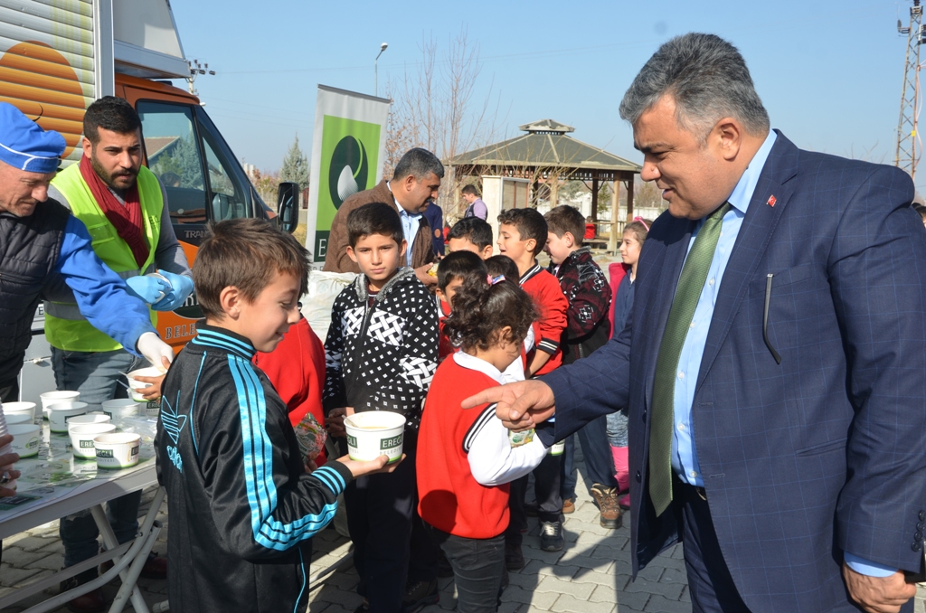 EREĞLİ BELEDİYESİ’NDEN ÖĞRENCİLERE ÇORBA İKRAMI