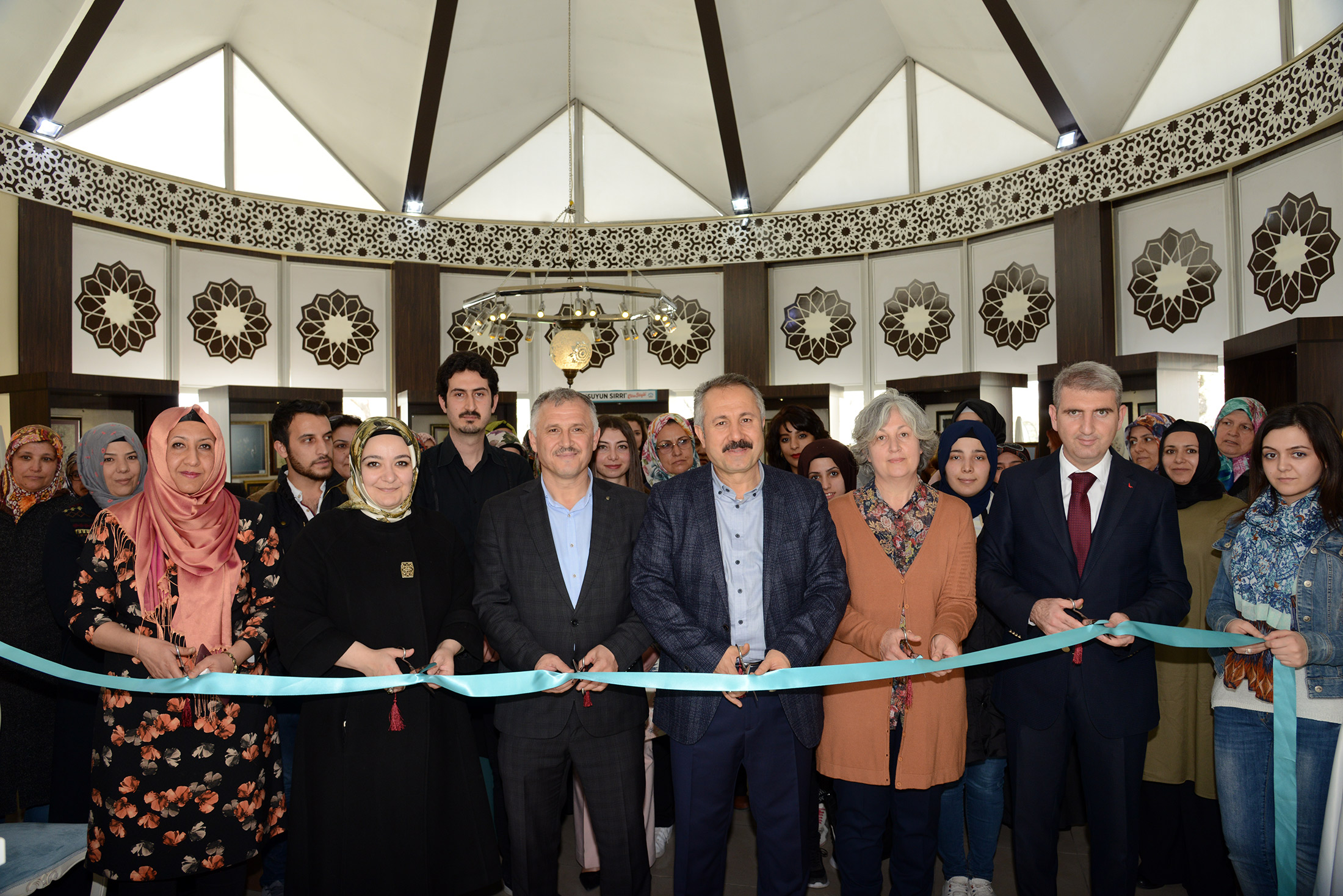 “Suyun Sırrı” Ebru Sergisi Açıldı