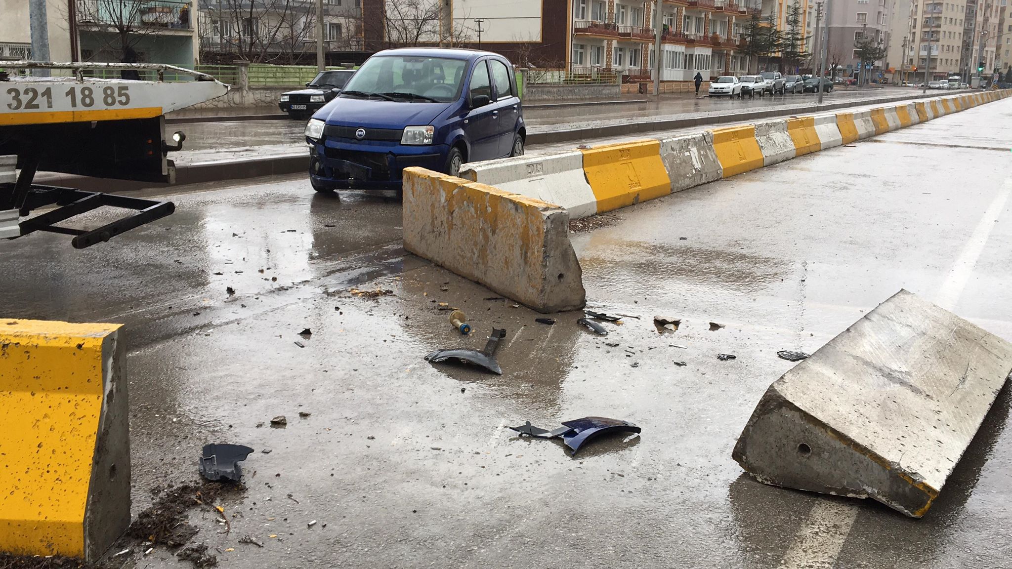 Emniyet Müdürlüğü Karşısında Kaza;  2 yaralı