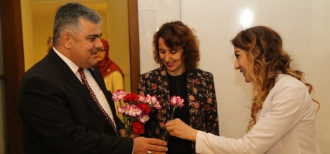 BAŞKAN ÖZGÜVEN’DEN KADIN PERSONELLERLE BİR ARAYA GELDİ