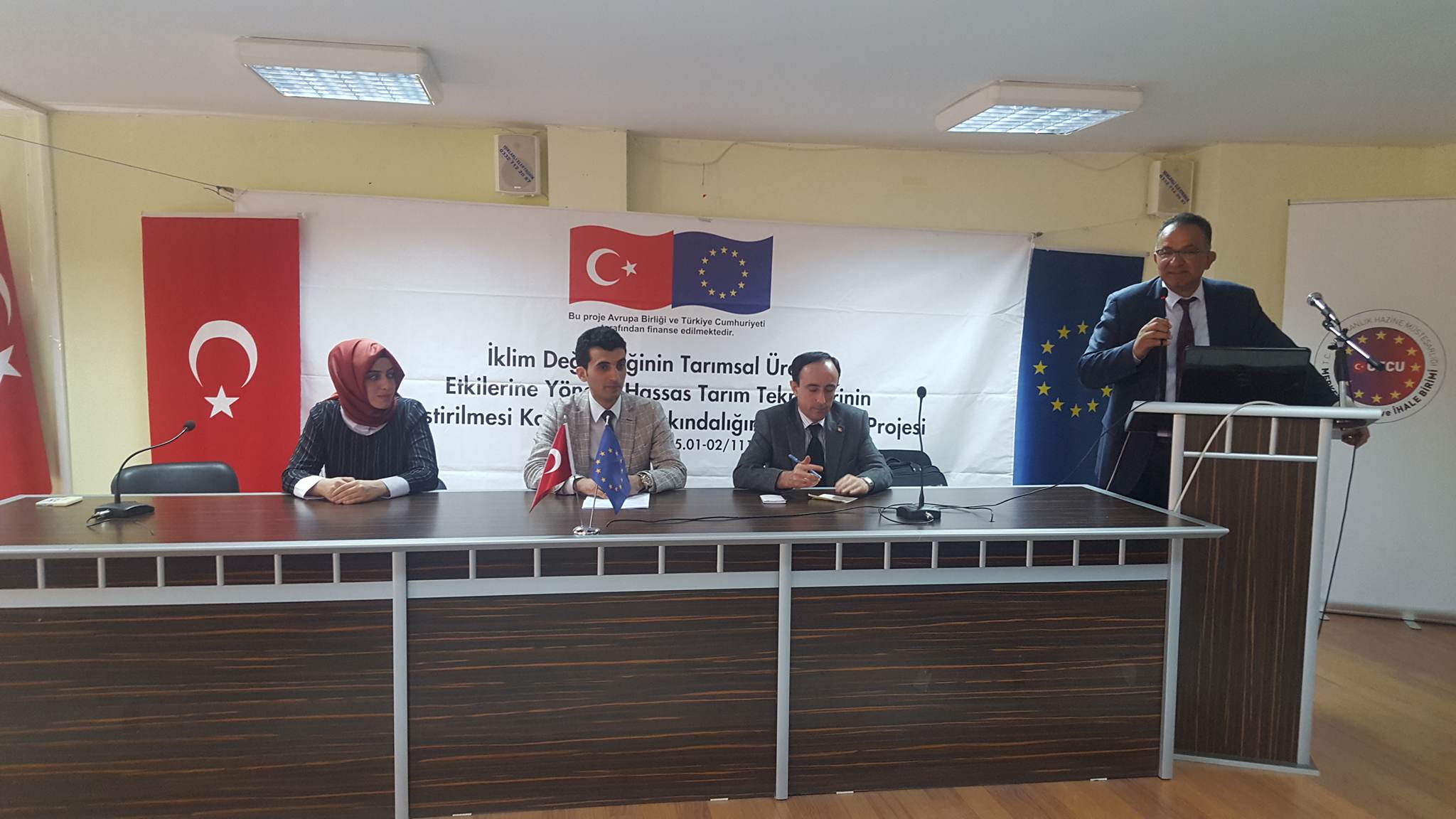 ÇİFTÇİLER, DÜZENLENEN PANELLE BİLGİLENDİRİLDİ