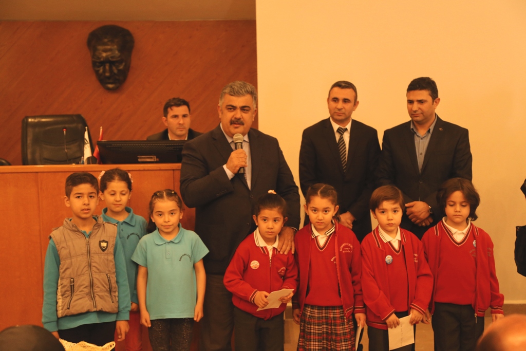 Meclis Toplantısında Sürpriz Ziyaretçiler