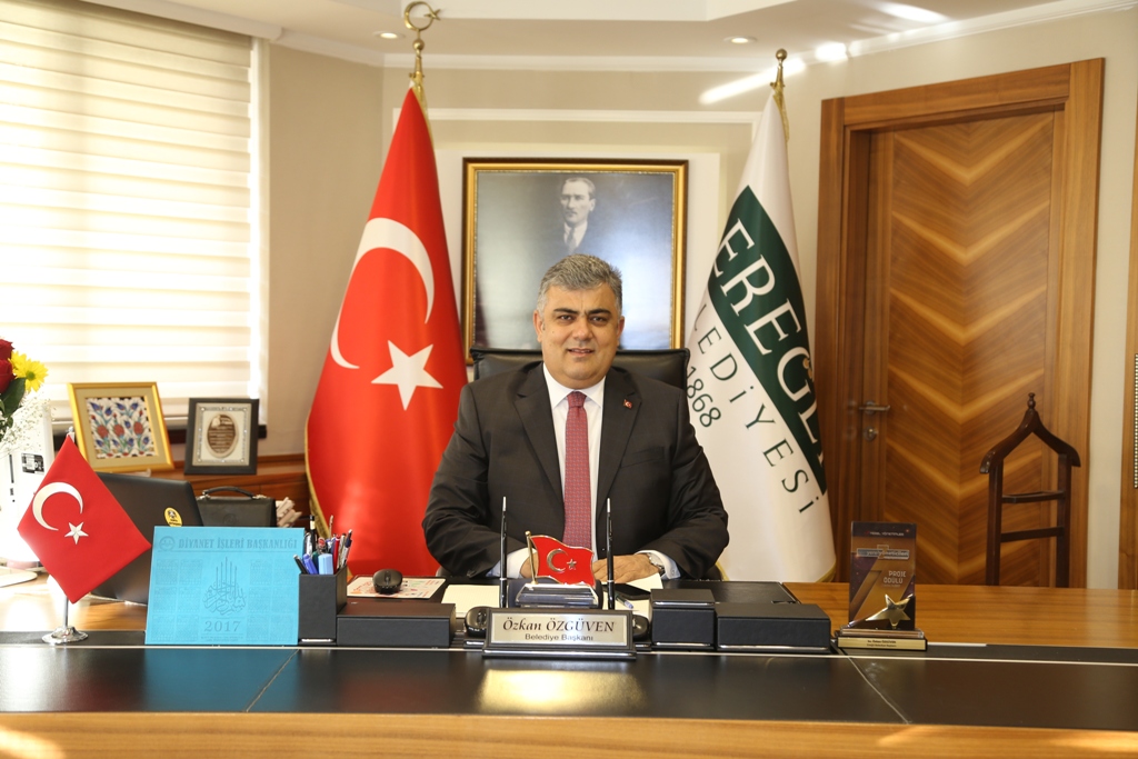 Bu Özel Gece, Birlik Ve Beraberliğimize Vesile Olsun 	Ereğli Belediye Başkanı Özkan Özgüven Miraç Kandili vesilesiyle bir mesaj yayımladı. 	Kandil geceleri birlik ve beraberliğimizin pekiştiren özel günlerdir diyen Başkan Öz