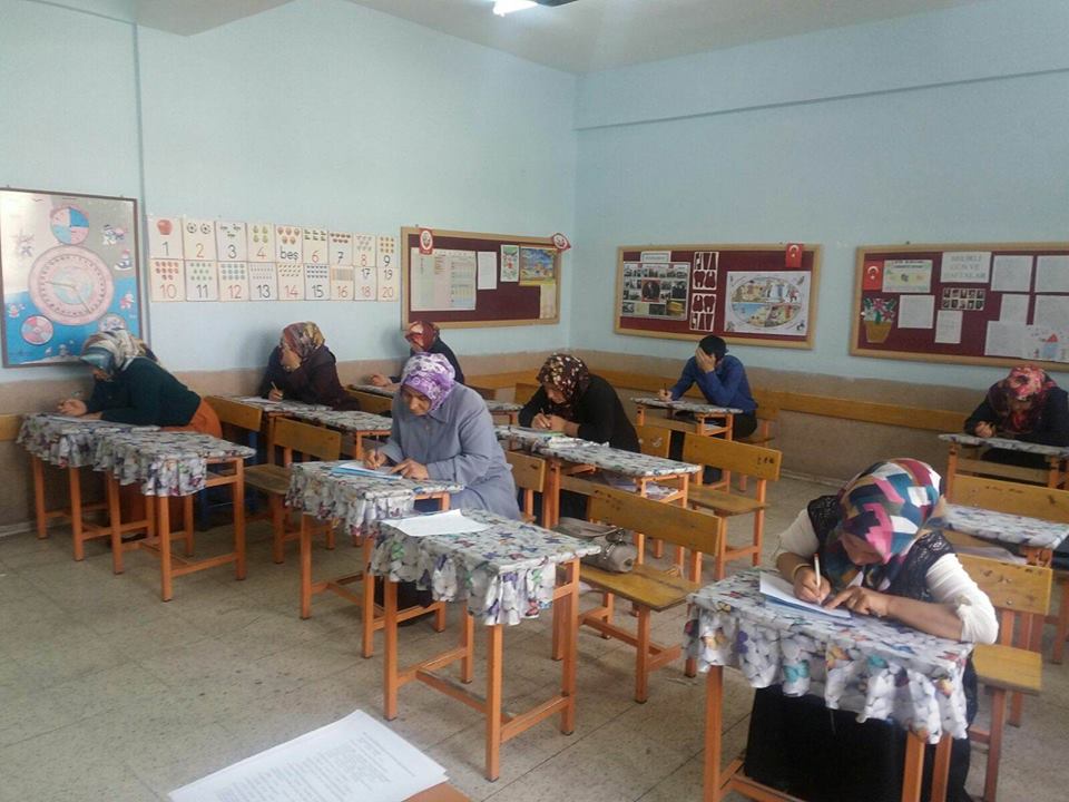 “MODEL VELİ, OKUYAN ÖĞRENCİ”