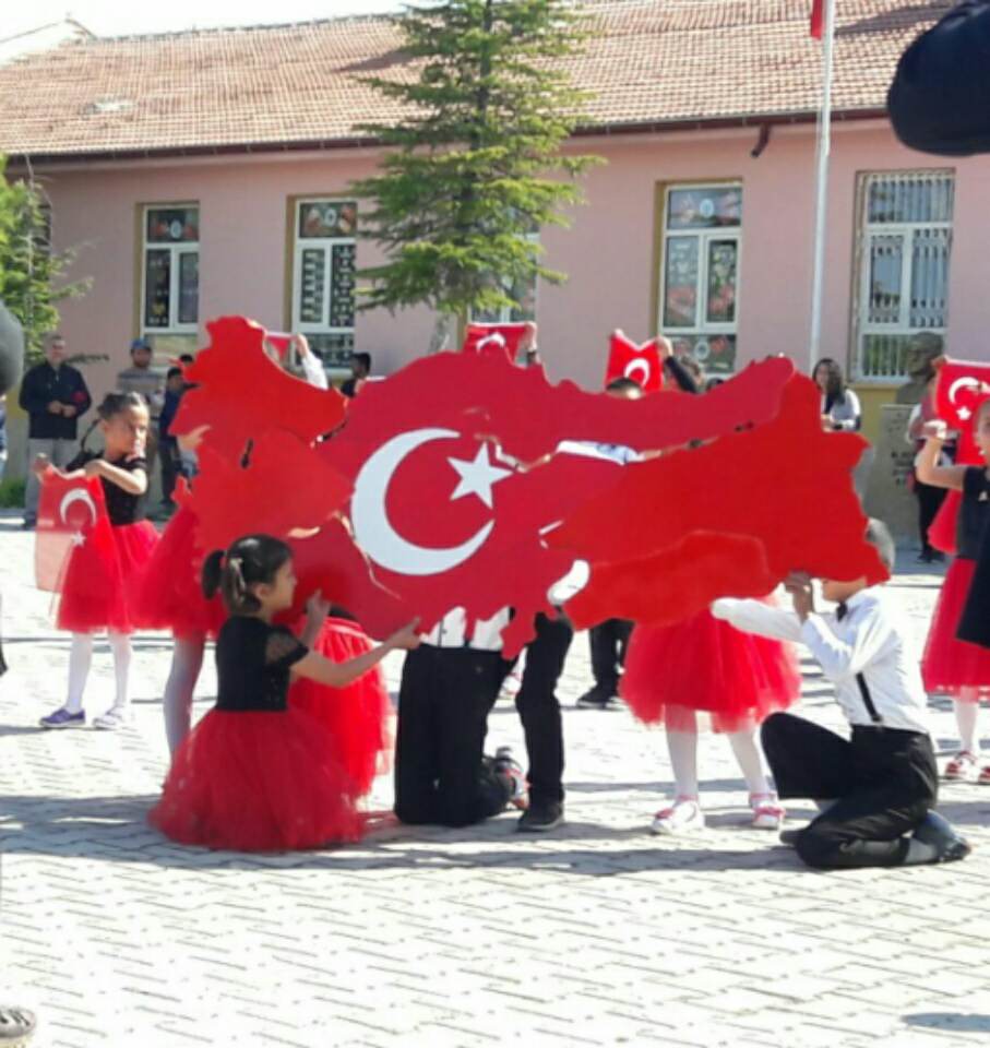 AŞAĞI GÖNDELEN'DE 23 NİSAN COŞKUSU