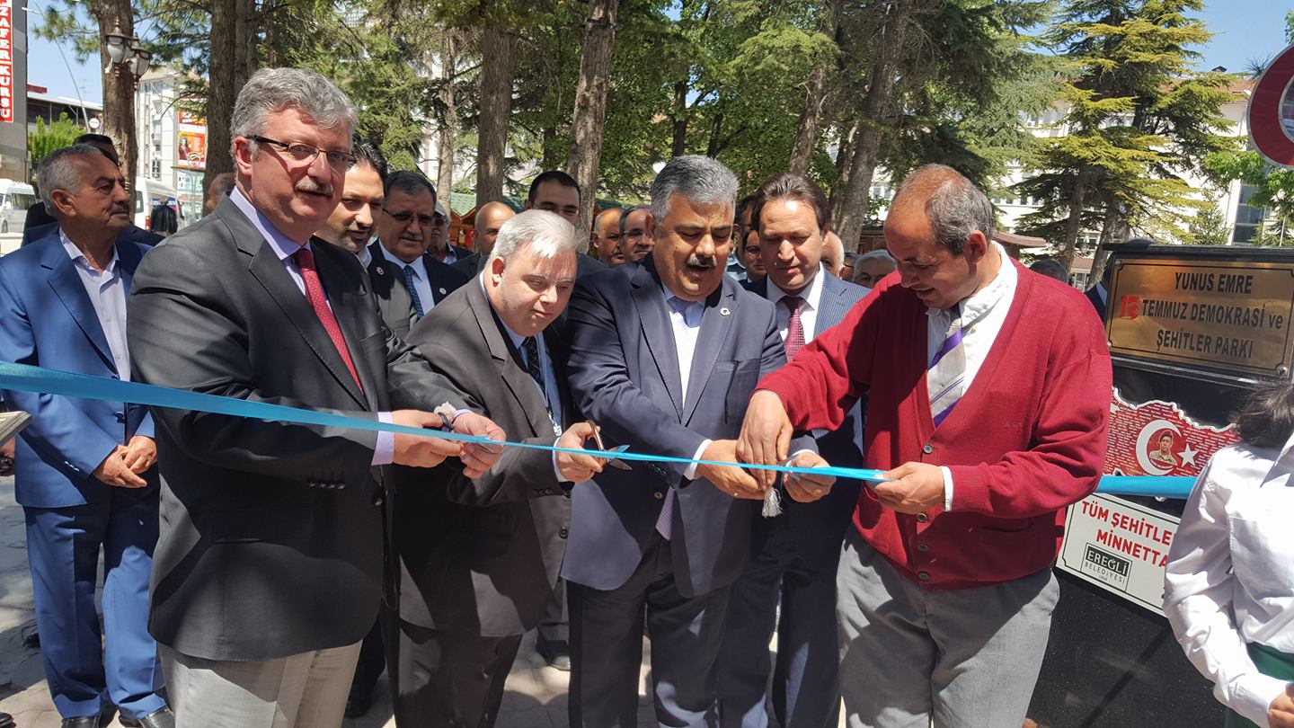 ÖZEL GENÇLER İŞLEYEN ELLER EL SANATLARI SERGİSİ AÇILDI