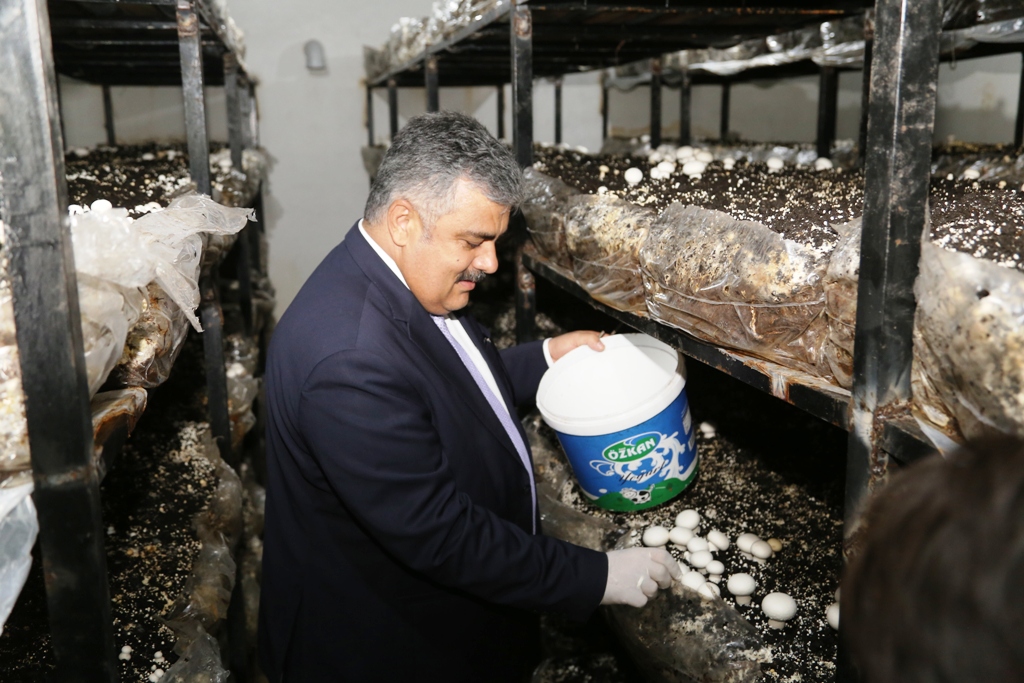 Başkan Özgüven Girişimci Kadınlara Destek Olmaya Devam Ediyor