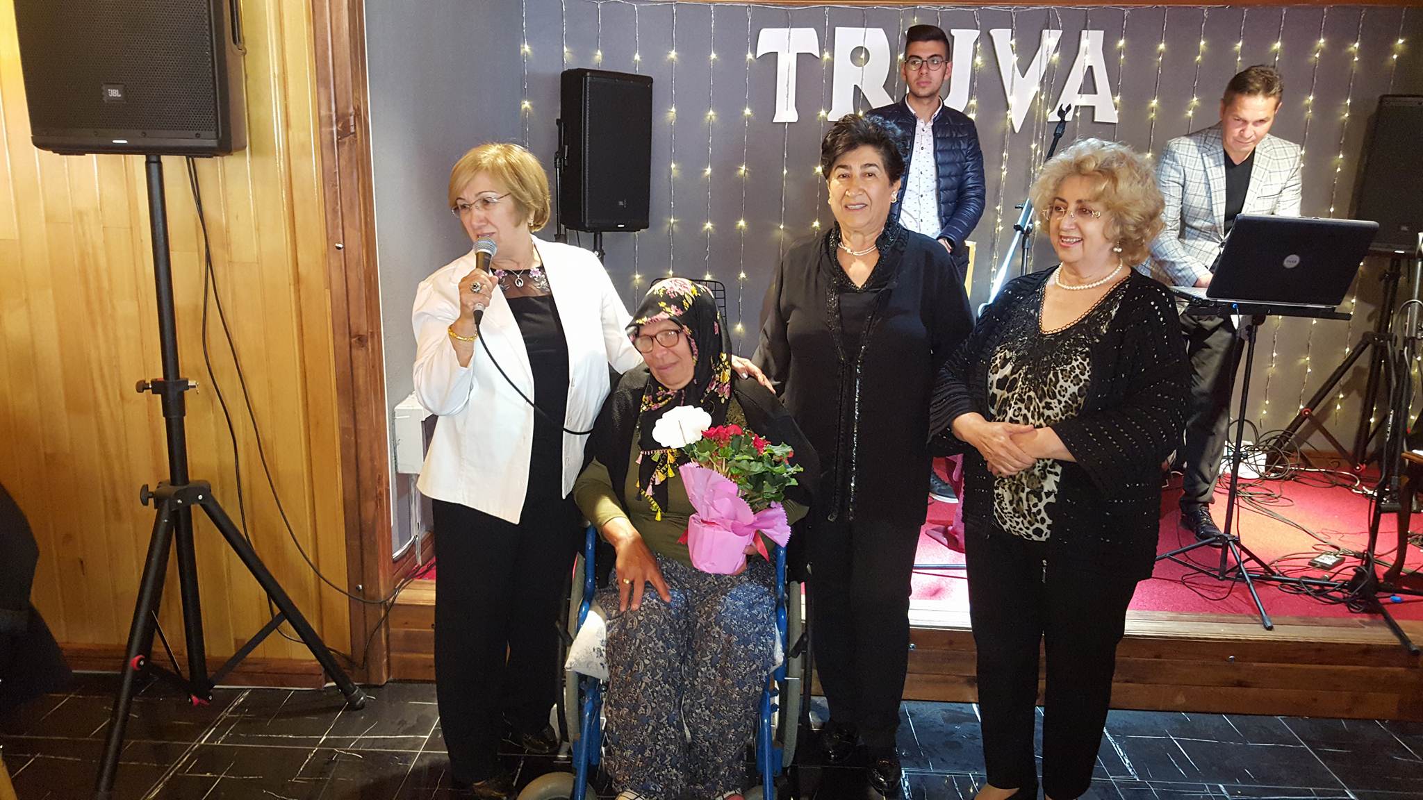 TÜRK KADINLAR BİRLİĞİ, ANNELER GÜNÜ PROGRAMI DÜZENLEDİ