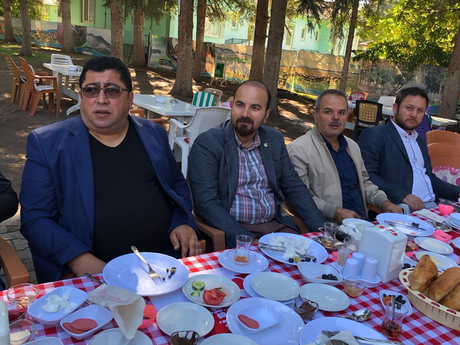 EĞİTİM BİR-SEN BAŞKAN ADAYI SARICA VE ARKADAŞLARI BASIN İLE KAHVALTIDA BULUŞTU