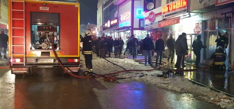 AKSOY PASAJINDA KORKUTAN YANGIN.