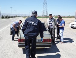 Ereğli emniyeti yol aramalarını sürdürüyor