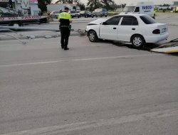 Otomobil Direk Devirdi; 1 Yaralı