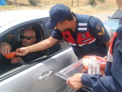 Jandarma vatandaşların bayramını kutladı