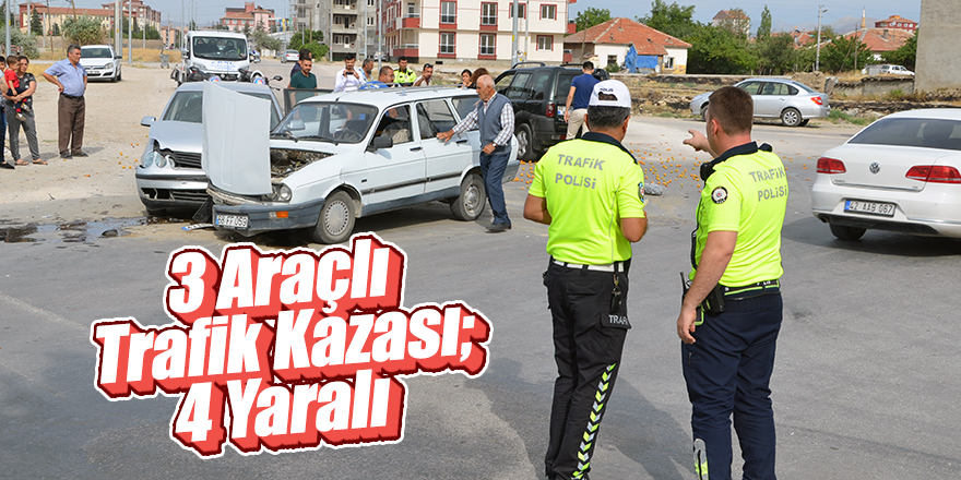 Otogar Kavşağında 3 Araçlı Trafik Kazası; 4 Yaralı