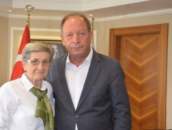 ŞEHİT ANNESİ'DEN OPRUKÇUYA ZİYARET