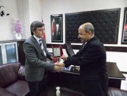 Sağlık Müdürlüğü’nden Dirik’e plaket