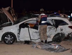 Minibüsle otomobil çarpıştı: 2 ölü, 16 yaralı