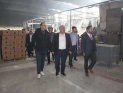ETYEMEZ’DEN LARK BÜSKİVİ FABRİKASINA GEÇMİŞ OLSUN ZİYARETİ