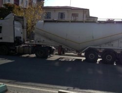 Yabancı plakalı tırda 3 kilo esrar yakalandı