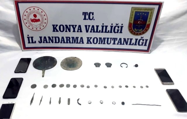 Tarihi eser kaçakçıları yakalandı