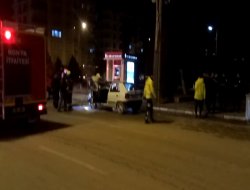 Seyir halindeki otomobil alev aldı