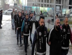 'Kıskaç' operasyonuna 8 tutuklama