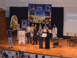 Etyemez kitap yarışması ödül töreninde