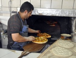 Fırıncılar sıcaklara meydan okuyor