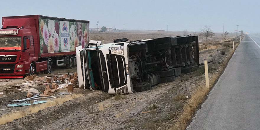 Kontrolden çıkan tır devrildi sürücüsü yaralandı