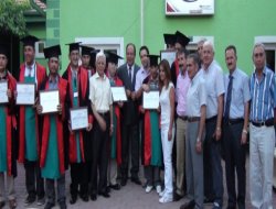 Down Cafe’de mezuniyet sevinci