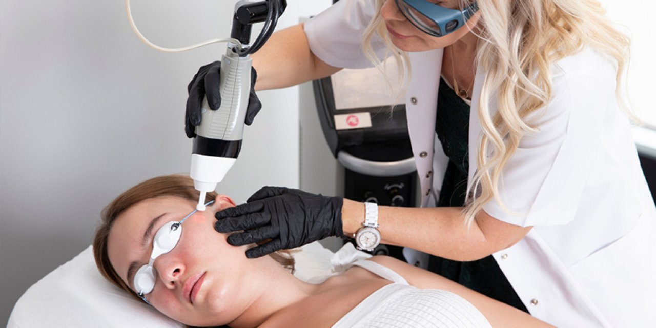 Cilt Yaşlanmasının Önüne Lazer Teknolojisi İle Geçebilirsiniz