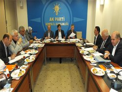 Davutoğlu: 32 Belediyeyi de Alacağız