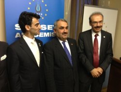 Etyemez Siyaset Akademisinin açılışını yaptı