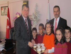 Şahika’dan Aşure Dağıtımı