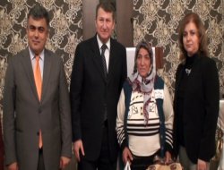 Kadınlar aşure yarışmasında ter döktü