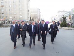 Özel Sporculardan farkındalık yürüyüşü