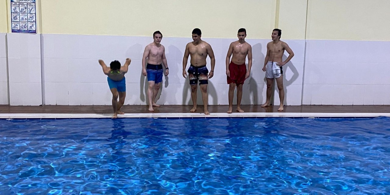 EREĞLİ’NİN TEK YÜZME HAVUZLU OKULU