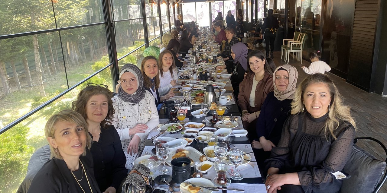 Jeoloji Mühendisleri Odası  8 Mart Kadınlar günü mesajı