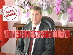 Yardım Çeklerini Bizzat Kendisi Götürüyor