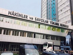 Hukukçular, HSYK bildirisini protesto etti