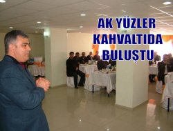 Ak Parti Yönetimi Kahvaltıda Buluştu