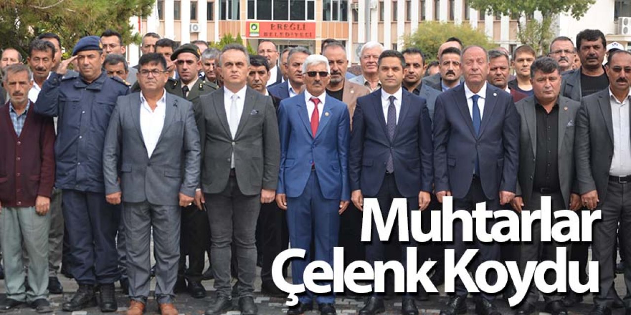 Muhtarlar Çelenk Koydu