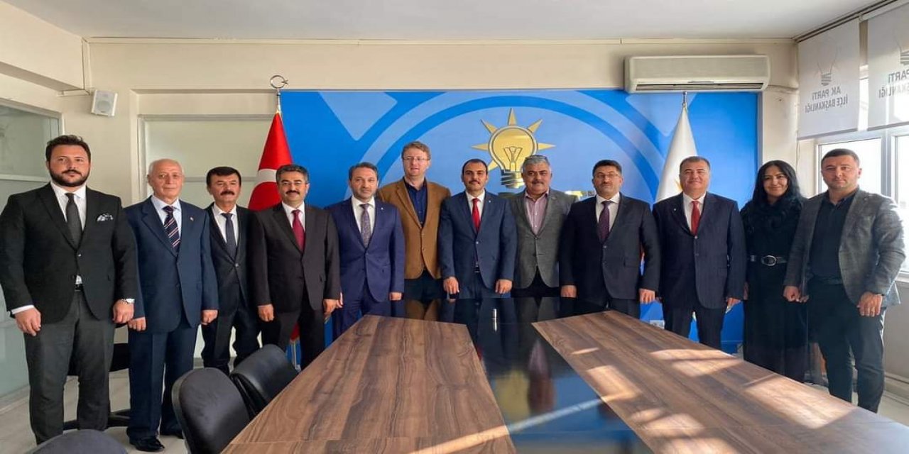 Ak Parti’de Tanıtım Toplantısı 