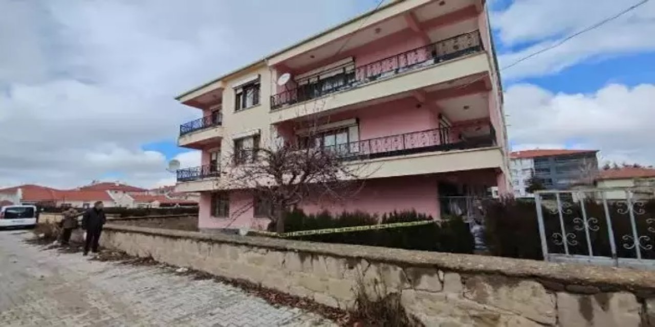 İtfaiye erinin Anten tamir ederken 2'nci katın balkonundan düşme anı kamerada