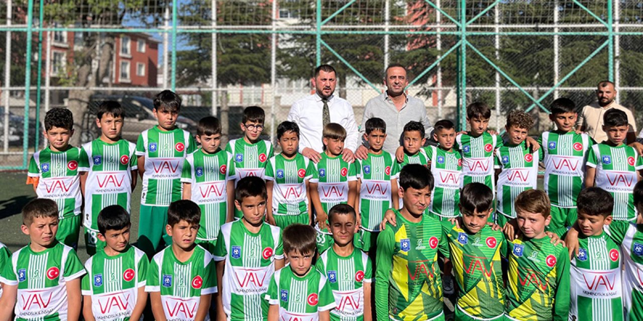 Musa Yılmaz Söz Verdi, Sözünde Durdu: Gazispor’lu Minik Yıldızlara Forma Desteği